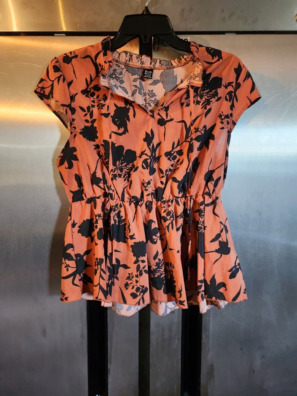 Greathe Coral Black Floral Silhouette Print Ruffle Neck Peplum Top Size XL